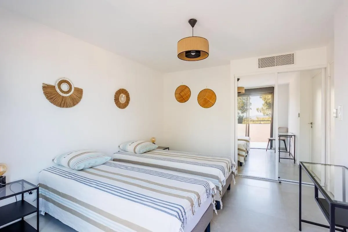 Apartment Vue Mer Epoustouflante Plage Village A Pied Hyeres France