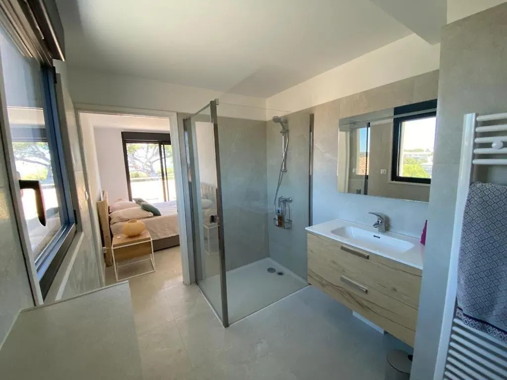 Apartment Vue Mer Epoustouflante Plage Village A Pied Hyeres
