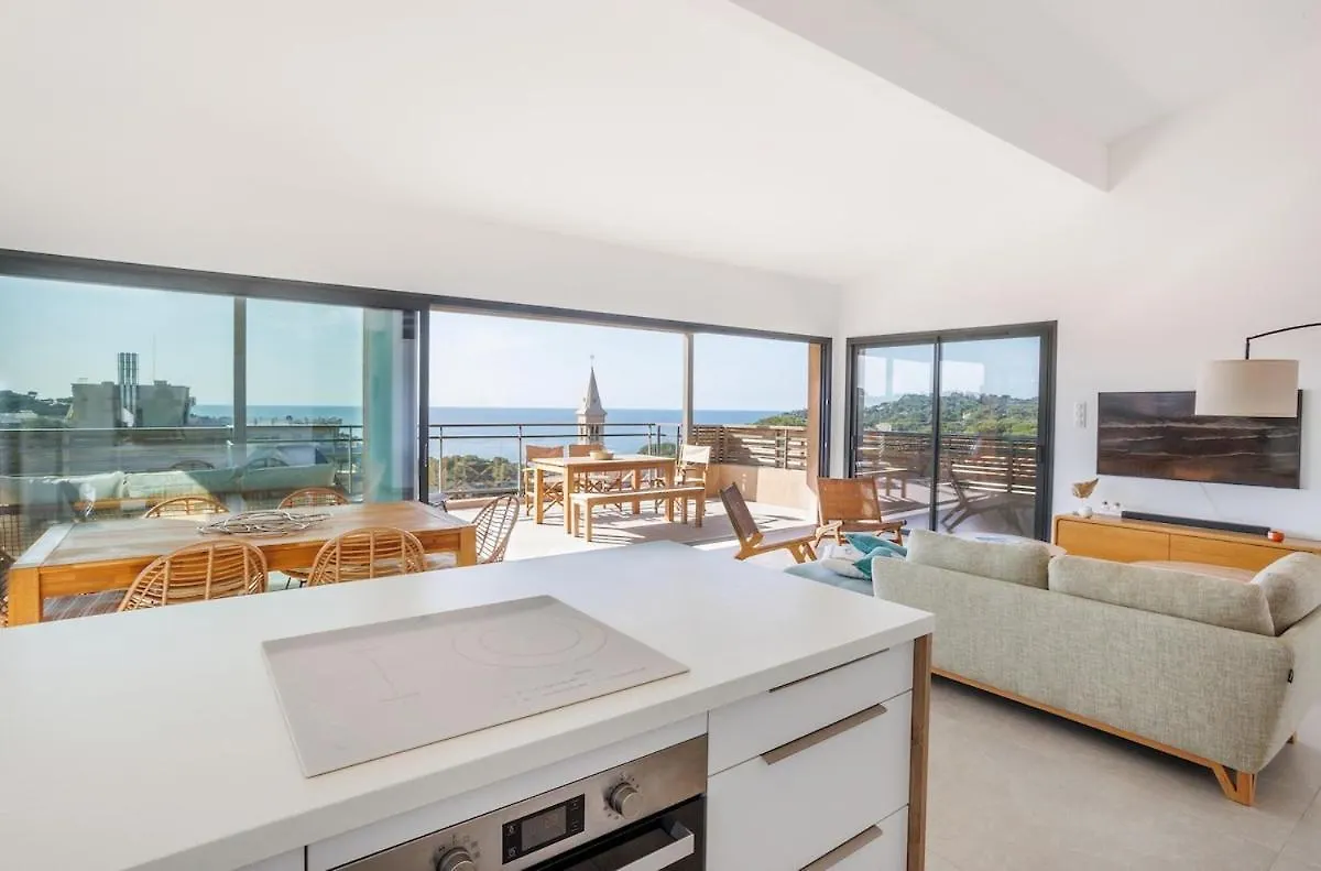 Vue Mer Epoustouflante Plage Village A Pied Hyeres Apartment